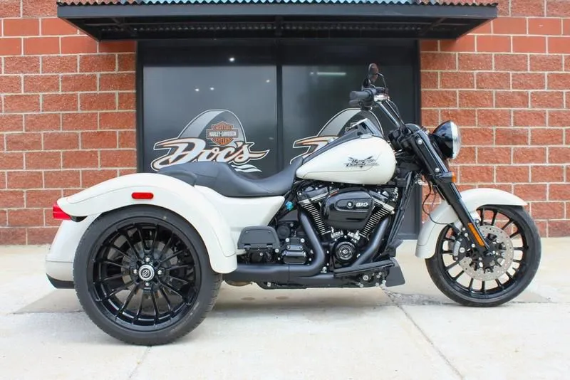 2023 Harley-Davidson FLRT - Freewheeler