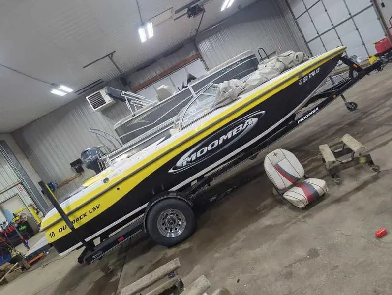 2004 Moomba OUTBACK LSV