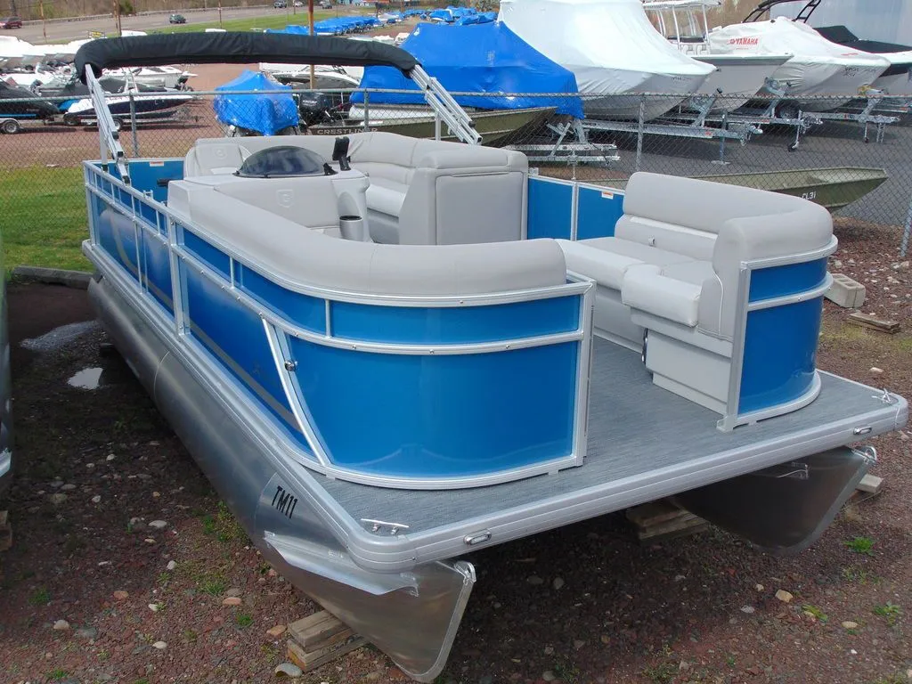 2024 Godfrey Pontoons Xperience 1880 CX 25 in. Package