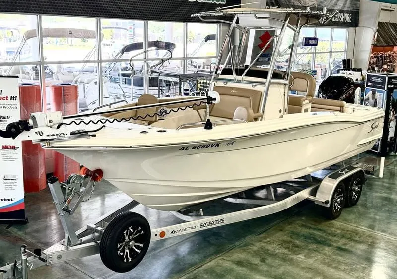 2019 Scout Boats 215 XSF