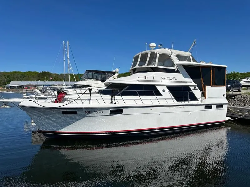 1987 Carver Yachts 4207 MY