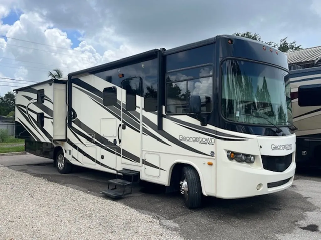 2015 Forest River Georgetown 351DS
