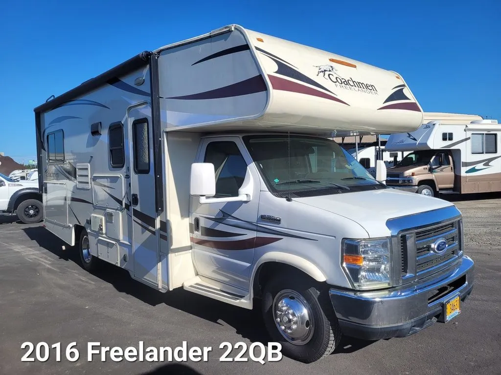 2016 Coachmen Freelander 22QB Ford