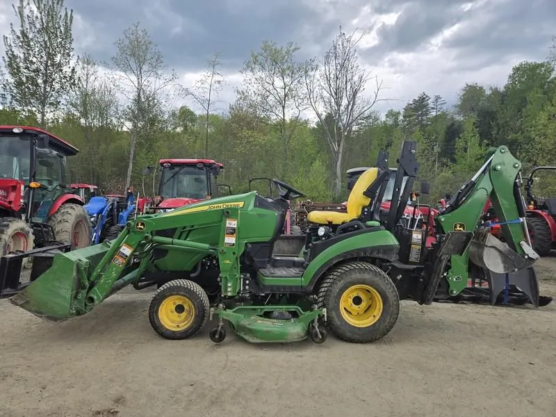 2017 John Deere  1025R Hydrostatic Tractor with Mower, Backhoe and Front Loader