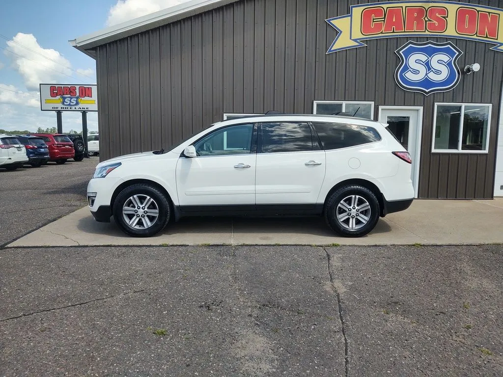 2015 Chevrolet Traverse 2LT! AWD, V6, remote start, heated leather seats!