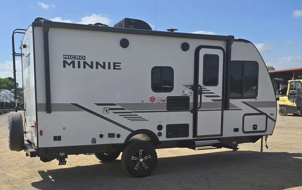 2022 Winnebago Micro Minnie 1700BH