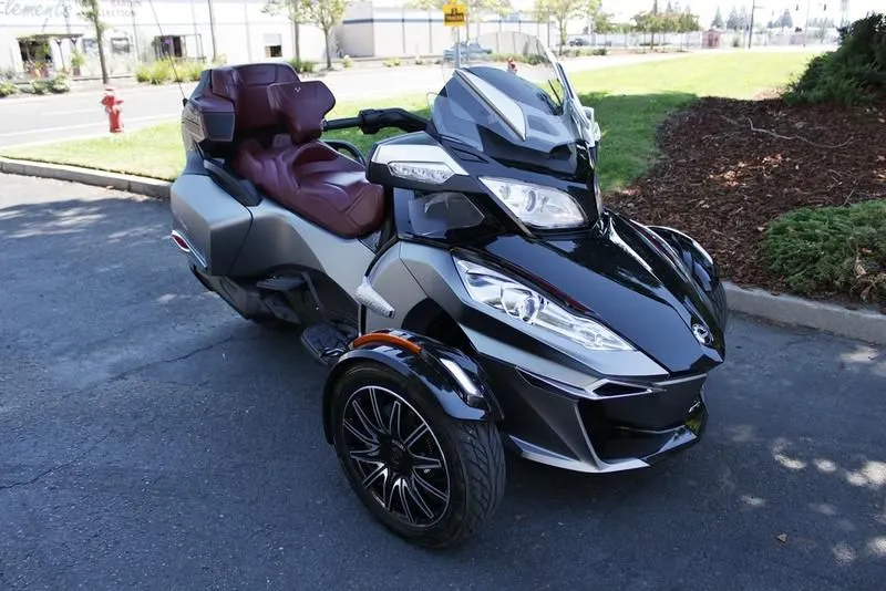 2015 Can-Am Spyder RT-S Special Series 6-Speed Semi-Automatic (SE6)