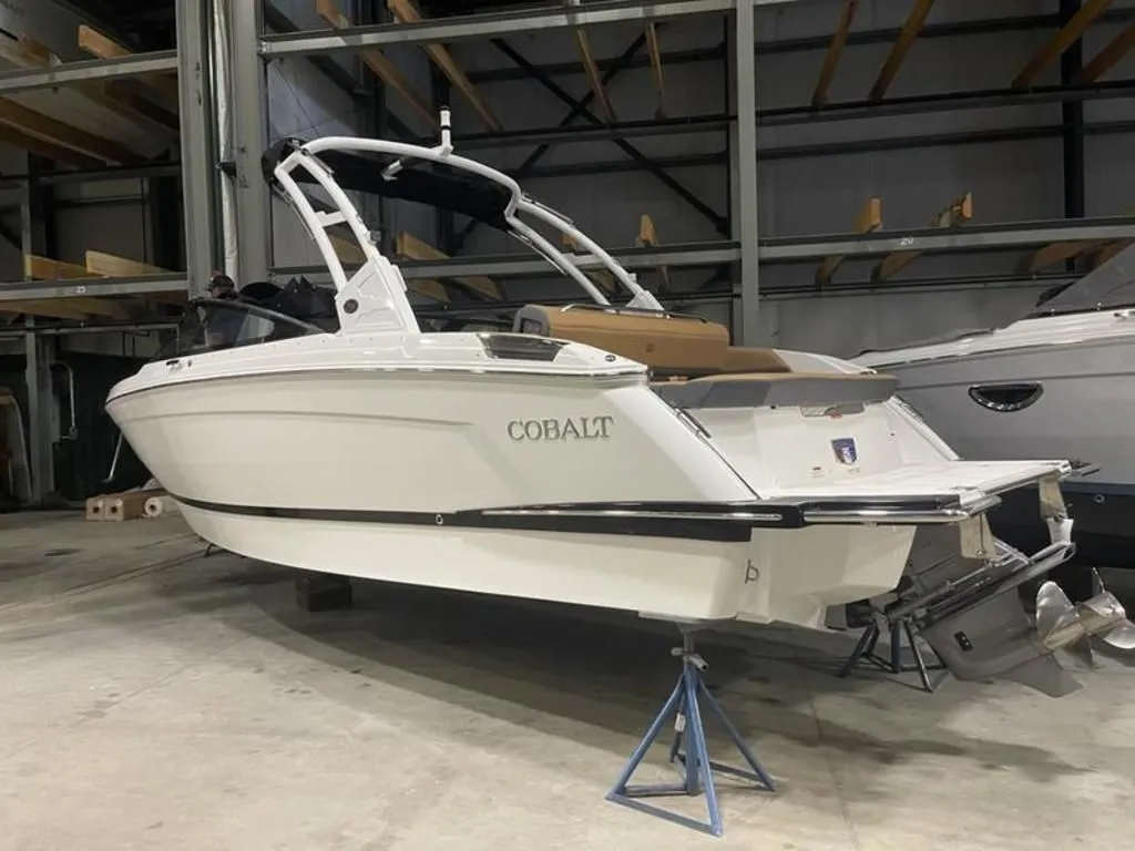 2024 Cobalt Boats R6