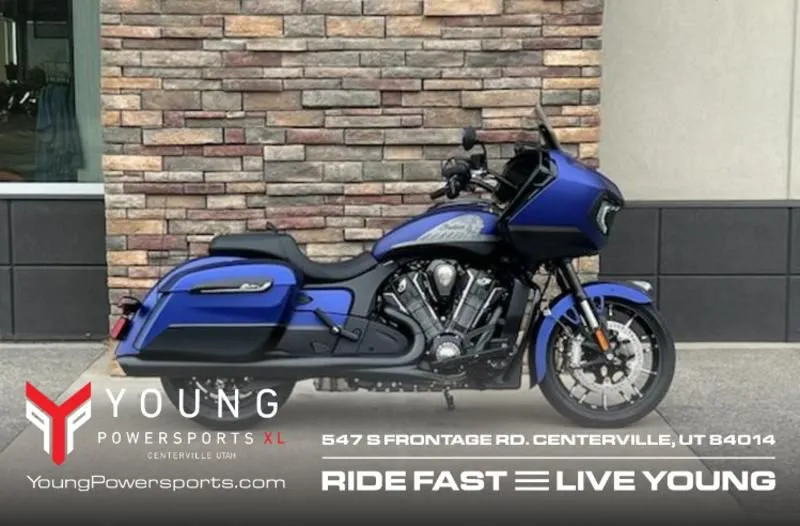 2024 Indian Motorcycle Challenger Dark Horse w/PowerBand Audio Pkg Spirit Blue Smoke