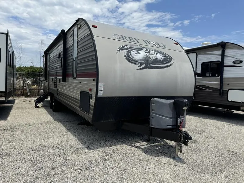 2018 Forest River CHEROKEE GREY WOLF 26CKSE
