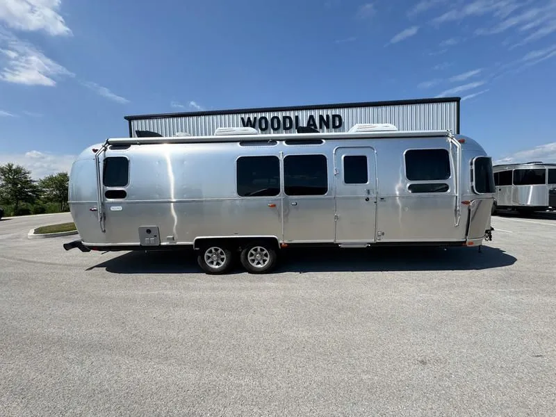 2023 Airstream Flying Cloud 30FB Office