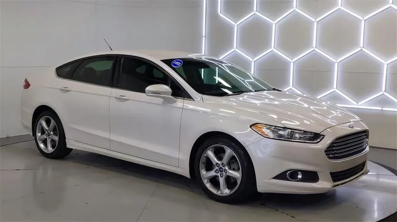 2016 Ford Fusion FWD SE 2.5L iVCT