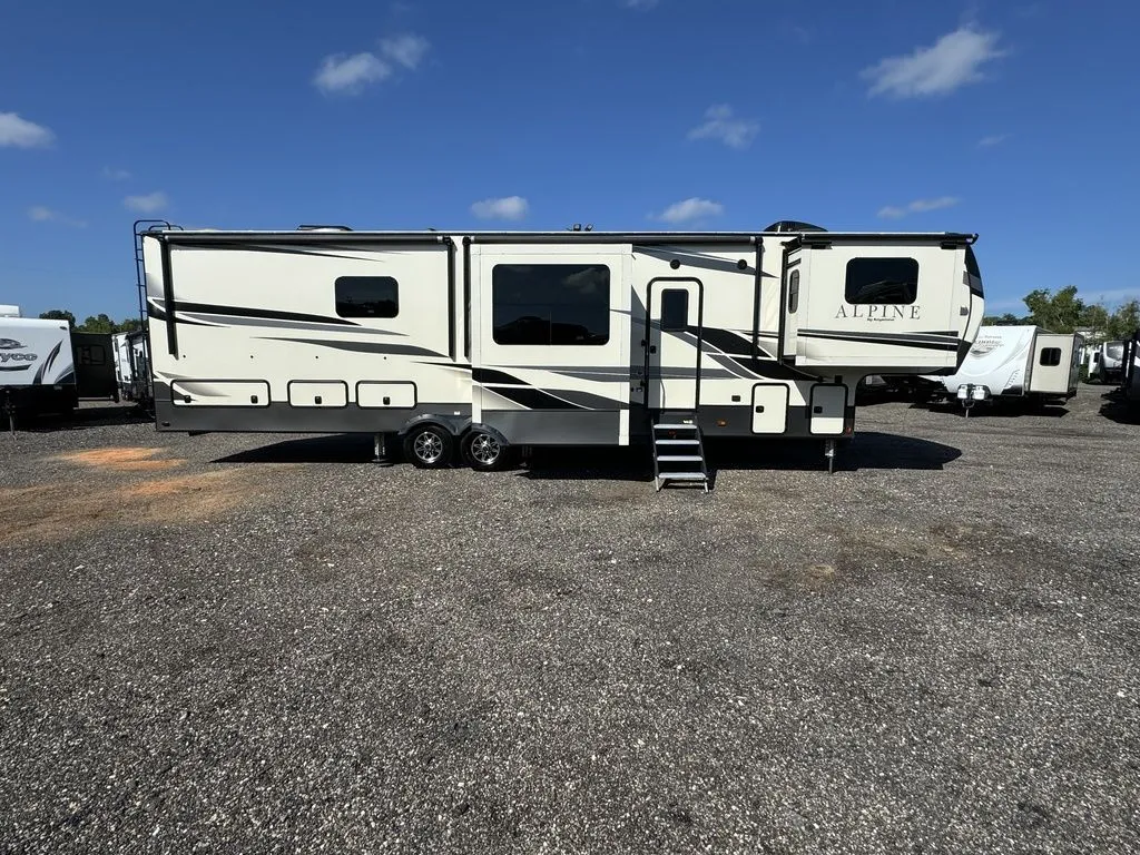 2020 Keystone RV Alpine 3710KP