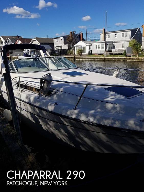 1999 Chaparral 290 Signature in Patchogue, NY