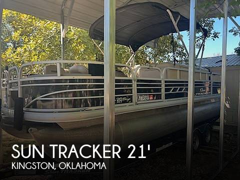 2020 Sun Tracker Fishin' Barge 20 DLX in Kingston, OK