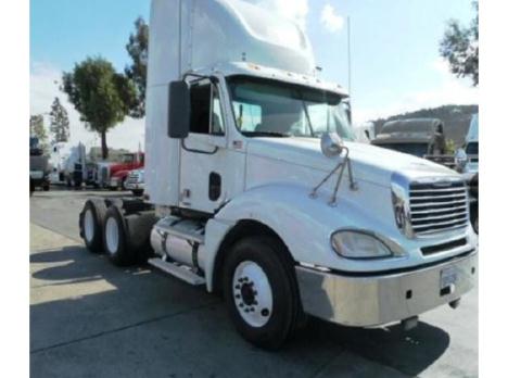 2008 FREIGHTLINER COLUMBIA CL12064ST