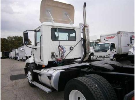 2005 MACK CX612