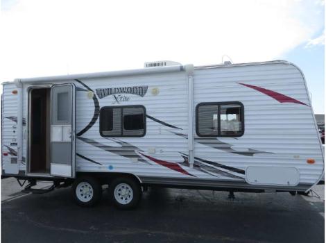 2013 Forest River Wildwood X-Lite 221RB