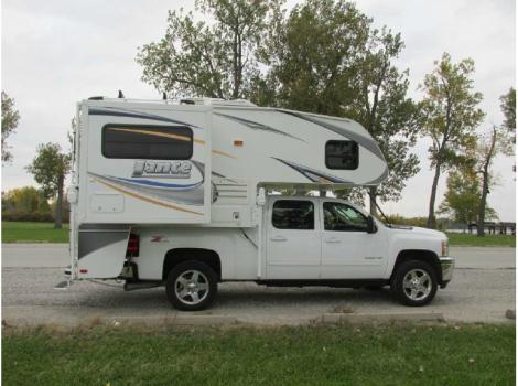 2011 Lance Short Bed 861