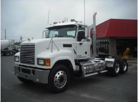 2012 MACK PINNACLE CHU613