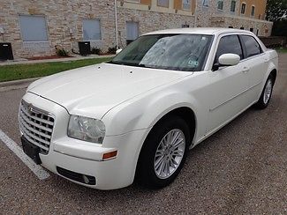 Chrysler : 300 Series Touring 2008 300 touring sedan 3.5 l v 6 auto dusl power and heated leather front seats