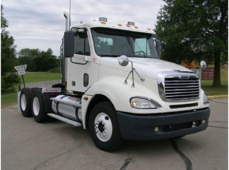 2004 FREIGHTLINER Columbia CL12064ST 448456 Miles !! SOLD