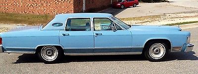 Lincoln : Continental 4 Doors 1979 prestige lincoln continental towncar light blue