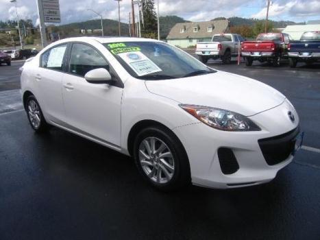 2012 Mazda Mazda3 4dr Sedan i Touring SKYACTIV