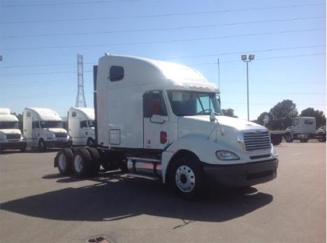 2009 FREIGHTLINER CL12062ST-COLUMBIA 120
