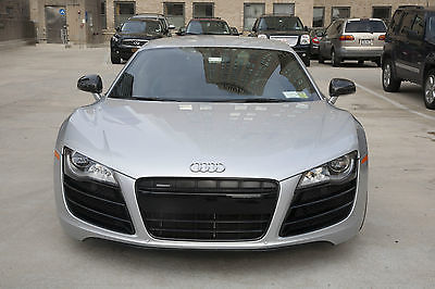 Audi : R8 Base Coupe 2-Door 2011 audi r 8 v 10 coupe 6 speed