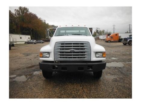 1999 FORD F600