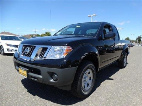 2014 NISSAN Frontier 4x2 S 4dr King Cab 6.1 ft. SB Pickup 5M
