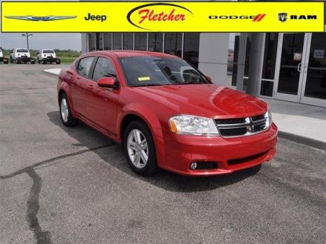 2013 DODGE Avenger SXT 4dr Sedan