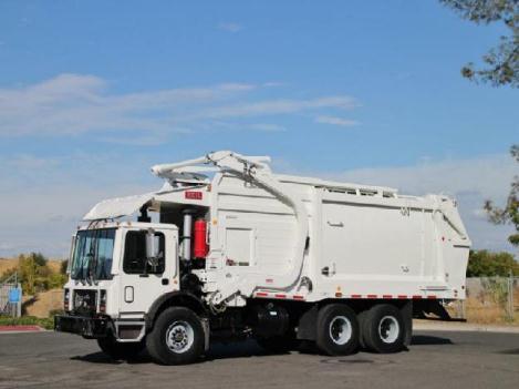 Mack mr600 garbage - refuse truck for sale