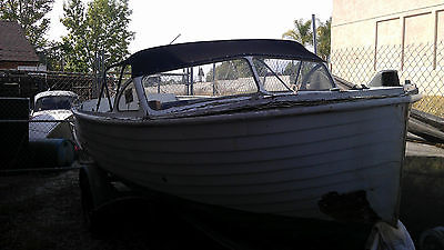 Classic 1964 19' Southcoast Lapstrake wooden boat (White)