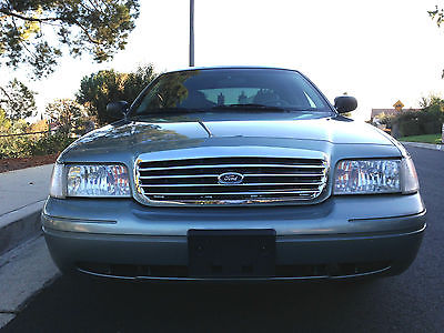 Ford : Crown Victoria POLICE INTERCEPTOR STREET APPEARANCE PACKAGE 2006 ford crown victoria police interceptor p 71 1 owner low hours