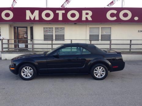 2008 Ford Mustang 2dr Conv Deluxe