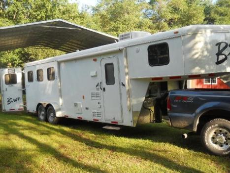 2013 Bison Trail Hand 3 horse trailer with living quarters