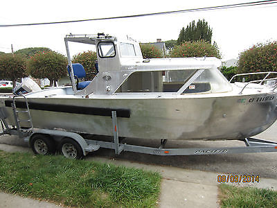 1965 Lone Star 24ft Aluminum cruiser/fishing boat with 1995 Pacific trailer