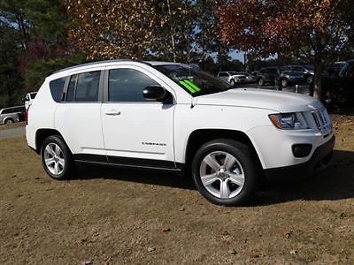 Jeep : Compass FWD 4dr FWD 4dr Low Miles SUV Automatic Gasoline 4 Cyl Engine Bright White