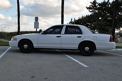 Ford : Crown Victoria P71 POLICE INTERCEPTOR 2006 ford crown victoria p 71 one owner dealer serviced very low miles mint cond