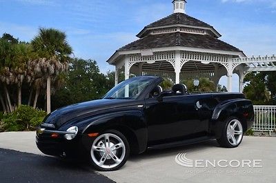 Chevrolet : SSR LS 6 speed manual low miles convenience package 19 chromes 6.0 liter