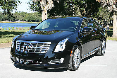 Cadillac : XTS XTS FWD Luxury Collection Still like new 1,607 miles Black inside Black outside real Luxury