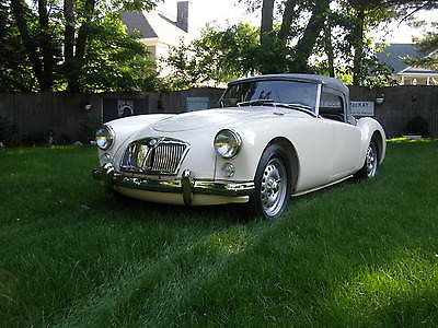 MG : MGA Deluxe MGA MKII Deluxe