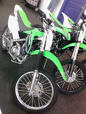 Kawasaki : KLX New 2014 KLX140L on showroom floor