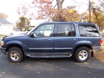 Ford : Explorer XLT 2000 ford explorer xlt 5.0 v 8 awd