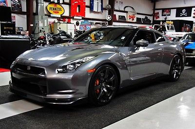 Nissan : GT-R Base Coupe 2-Door 2010 nissan gt r