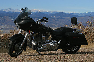 Harley-Davidson : Touring 2010 road glide perfect condition only 7 500 miles many extras