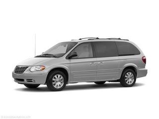 2005 Chrysler Town & Country Limited Shawano, WI