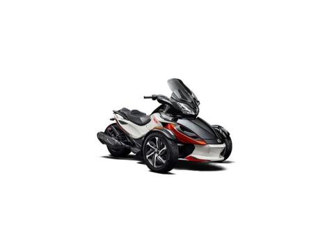 2015 Can-Am SPYDER ST S SM5